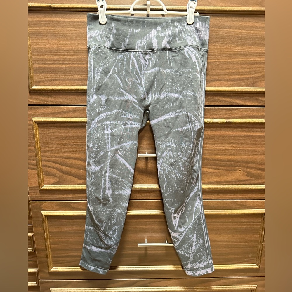 Lululemon Ebb to Street Tight *Wash Size 10